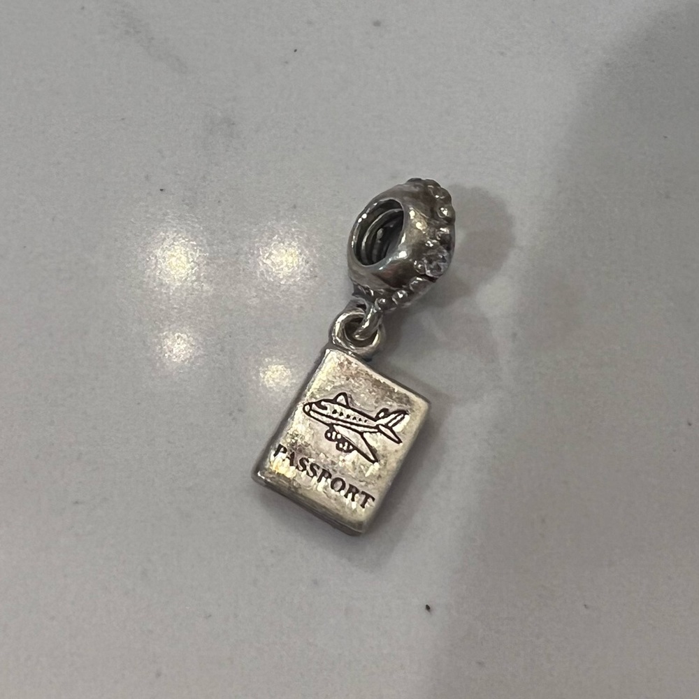 Pandora Passport Charm